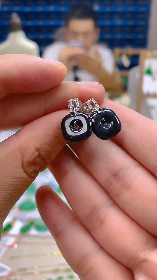 颈饰未镶嵌翡翠新号开播 全场乱卖