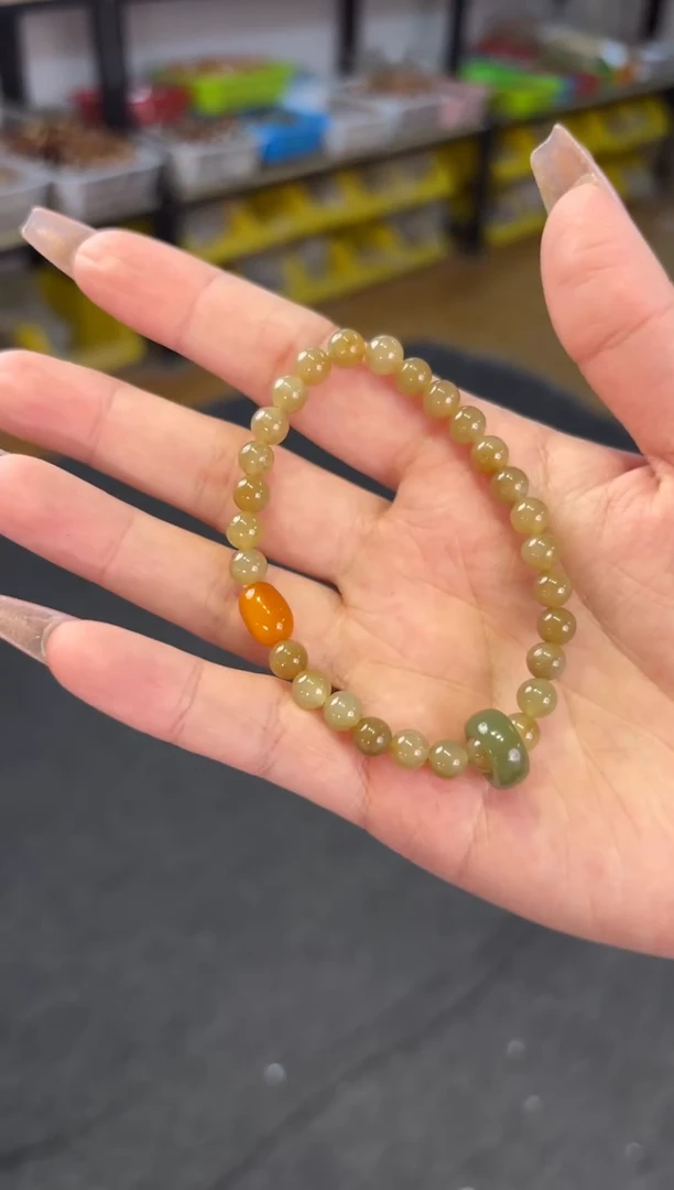 【闪购商品】和田玉（糖玉）颈饰未镶嵌 且末糖单圈跑环款