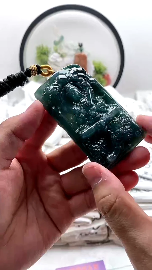颈饰未镶嵌翡翠文殊