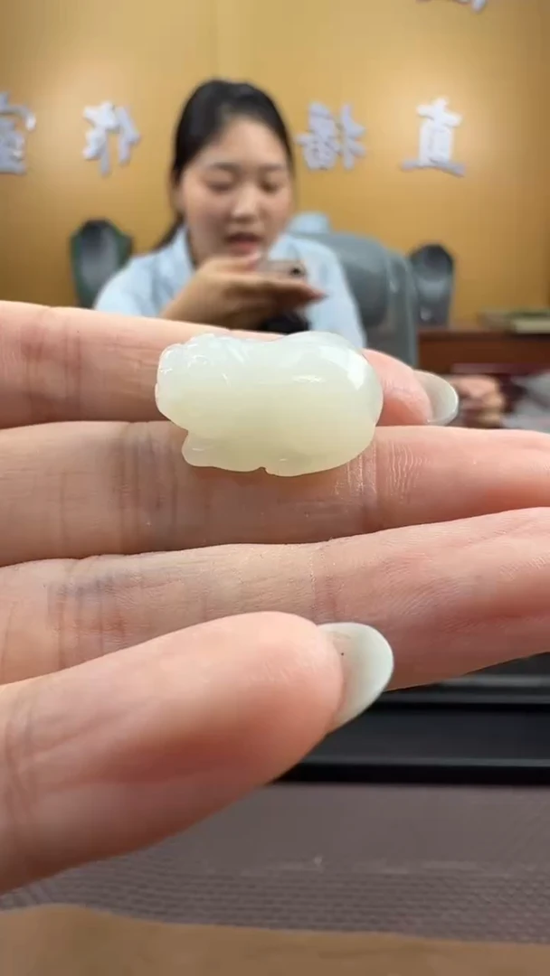 颈饰未镶嵌和田玉双*座挂件