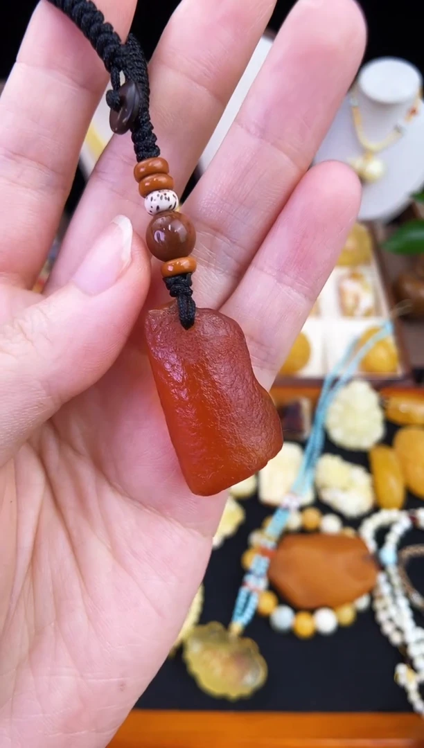 琥珀未镶嵌珠宝奇石柒月