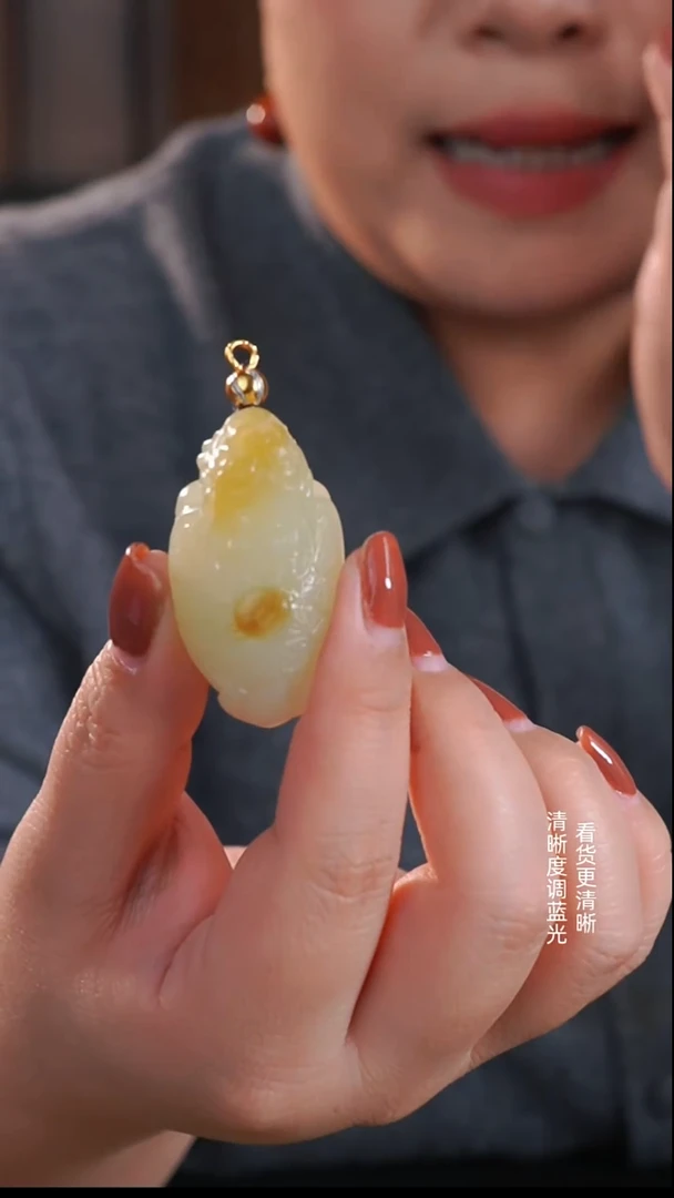 颈饰未镶嵌和田玉糖白龙龟