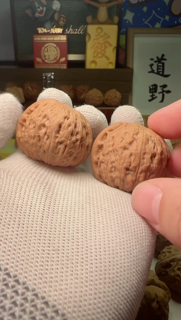 【闪购商品】文玩核桃把件铁锤边40