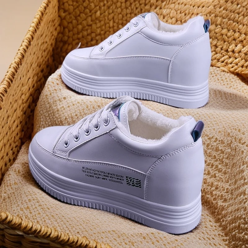 时尚内增高8公分小白鞋女秋冬季新款百搭显瘦松糕鞋厚底休闲鞋ins