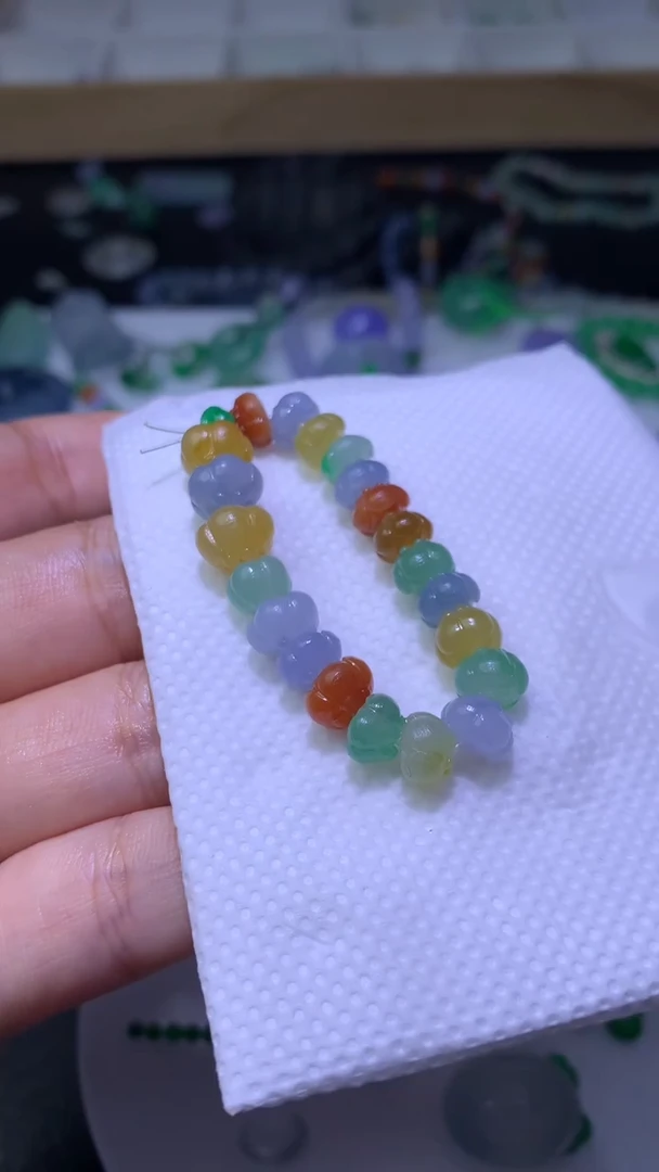 未镶嵌定制翡翠毛货