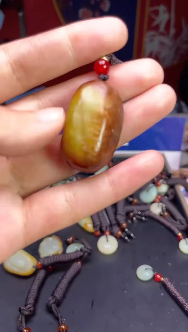 颈饰未镶嵌和田玉3