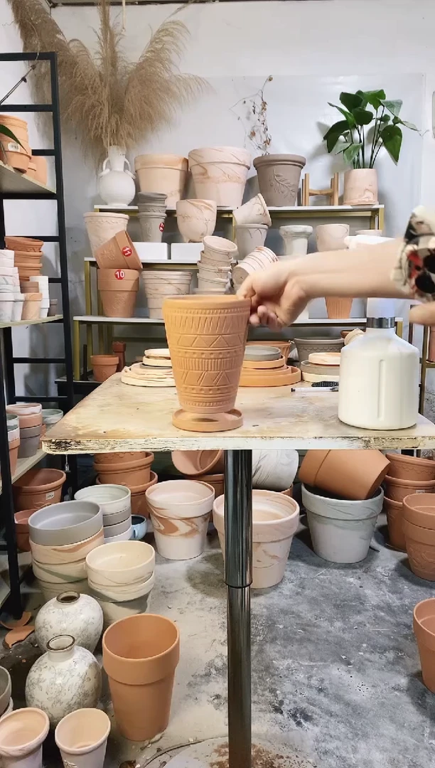 13.5*17红陶浮雕反比例 1盆1托