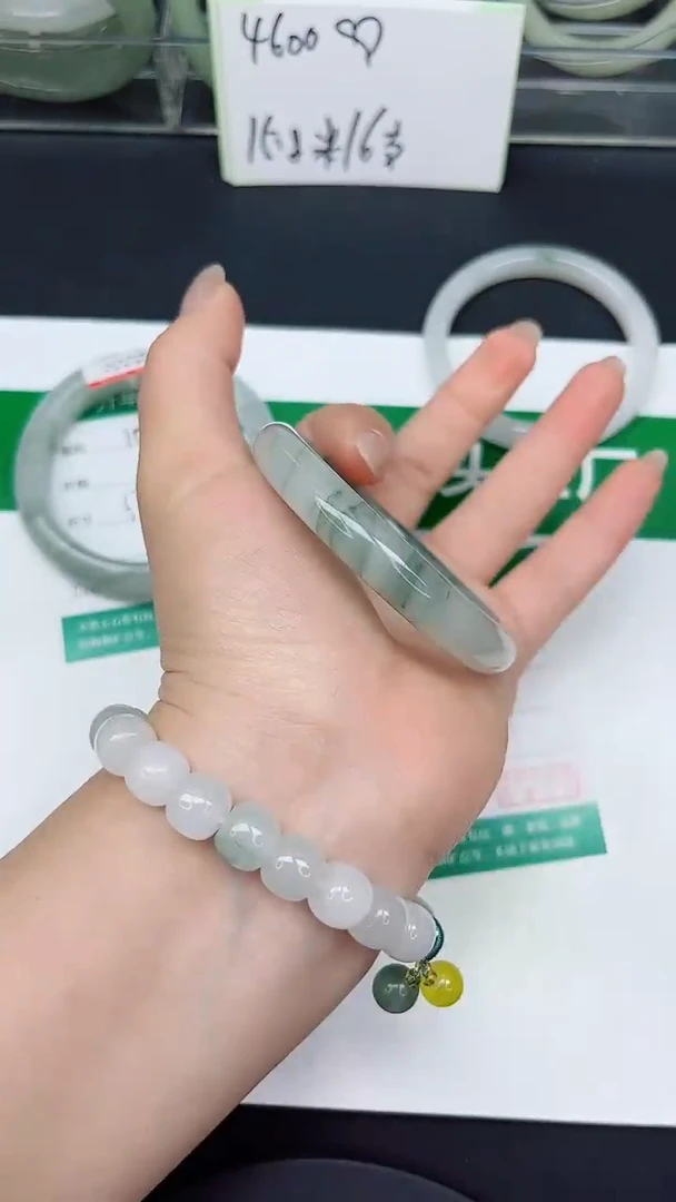 未镶嵌手镯石英质玉109-53/54