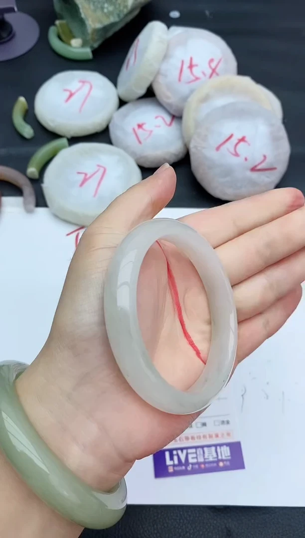 未镶嵌手镯石英质玉225+58/59