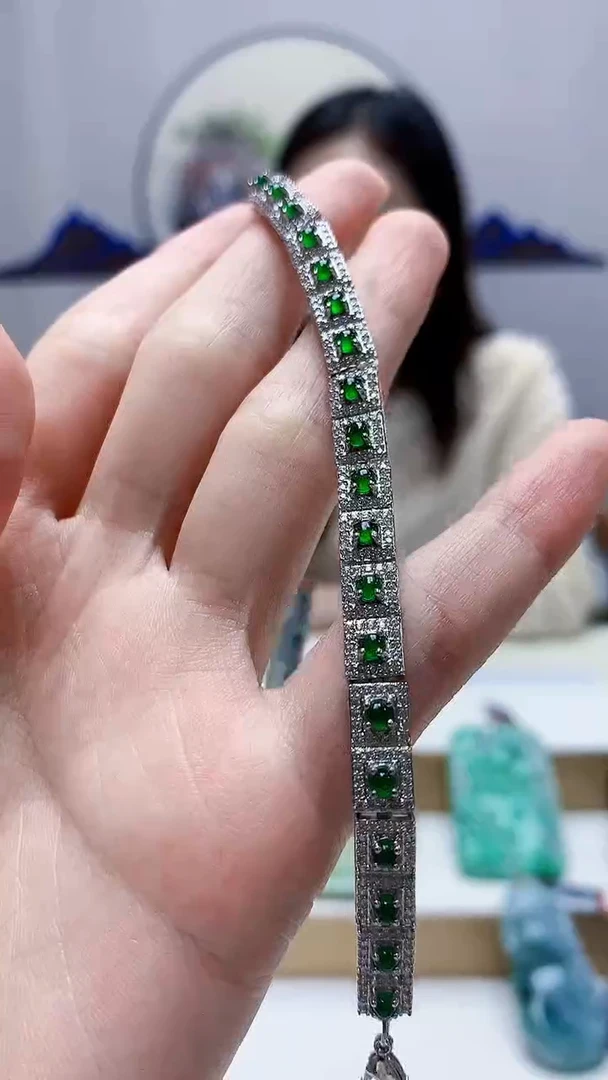 未镶嵌定制翡翠4852zm-毛货挂件35