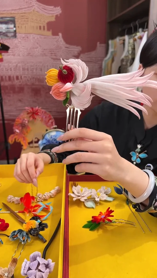 【闪购商品】刺绣非遗绒花（发饰）