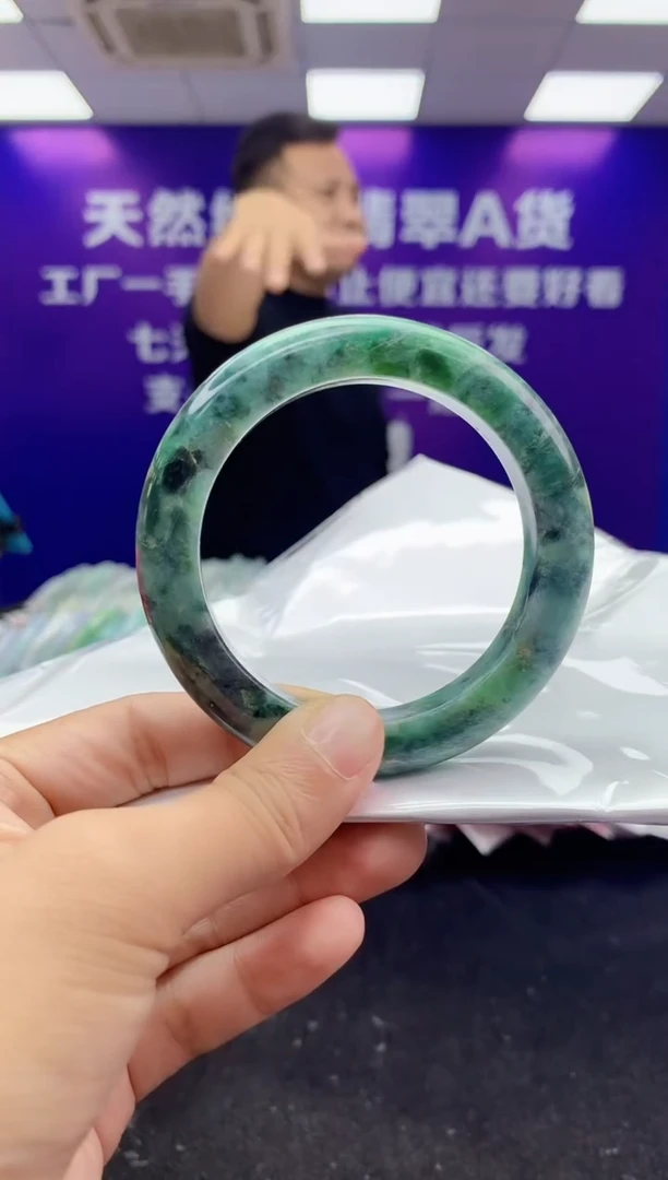 未镶嵌手镯翡翠AAAAAAAAAAAA