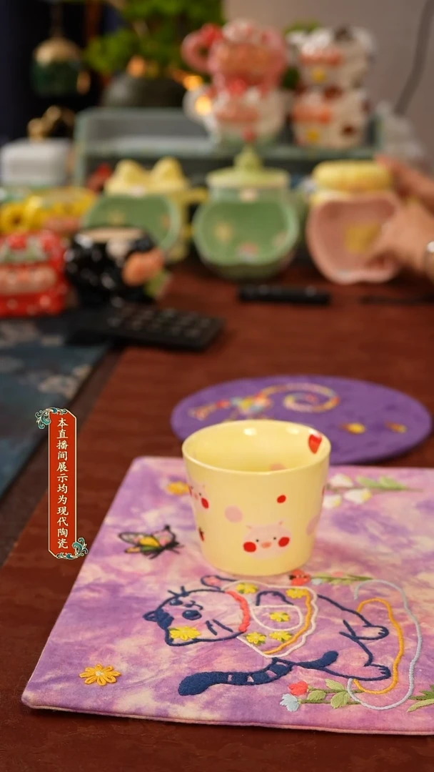 摆件陶景德镇高温陶瓷文创小阿姨放漏