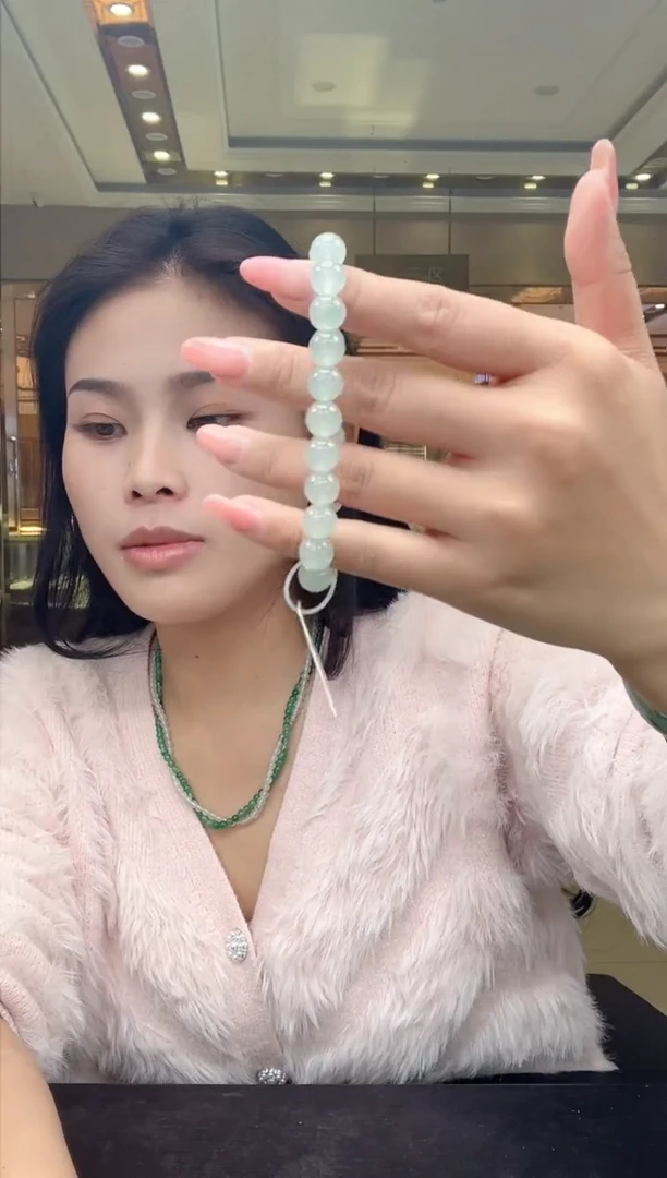 未镶嵌手镯石英质玉1