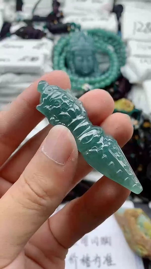 翡翠未镶嵌颈饰555555555555