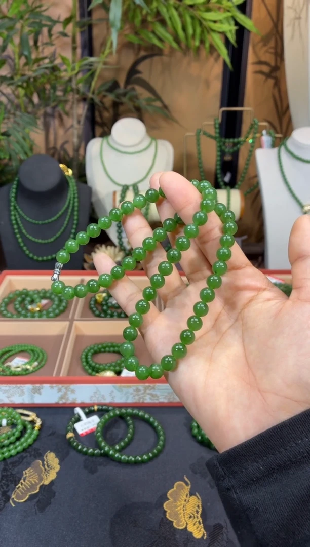 颈饰未镶嵌和田玉（碧玉）8冰阳绿微矿锁骨链