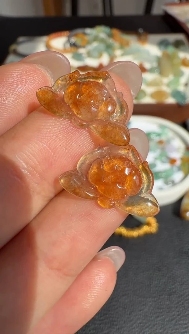未镶嵌定制翡翠一对花