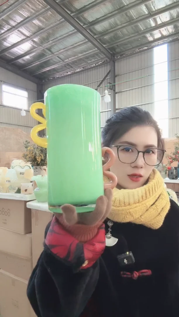 081直播玻璃花瓶