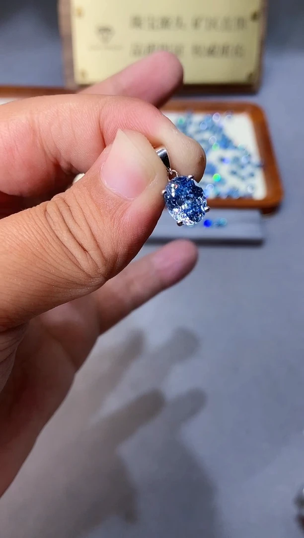 海蓝宝石颈饰银S925镶嵌..