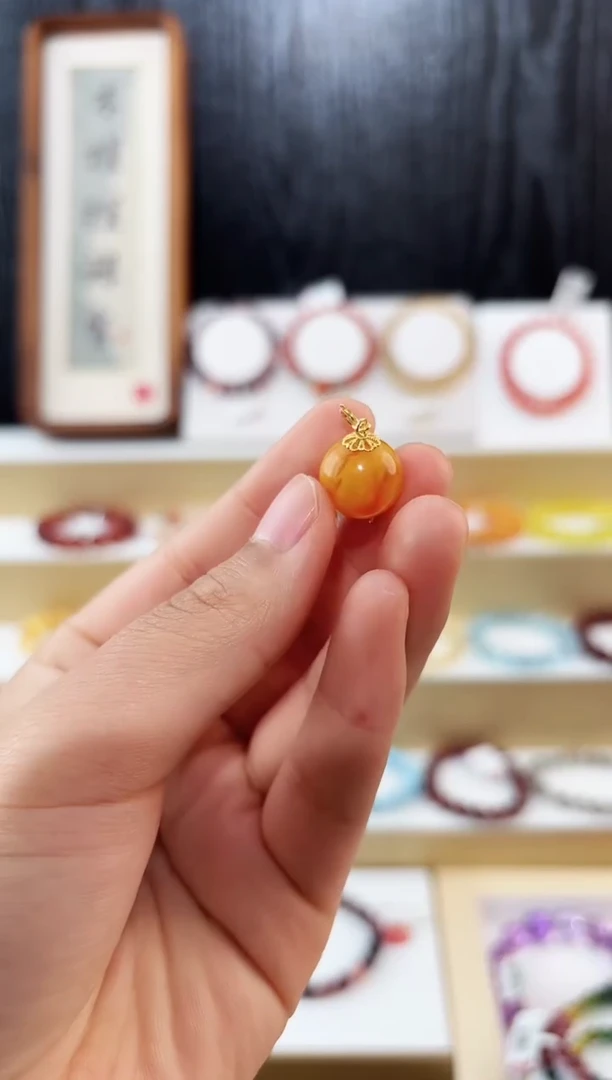 蜜蜡吊坠(不含链)银S925镶嵌MJJMJ4626蜜蜡吊坠多样性发一