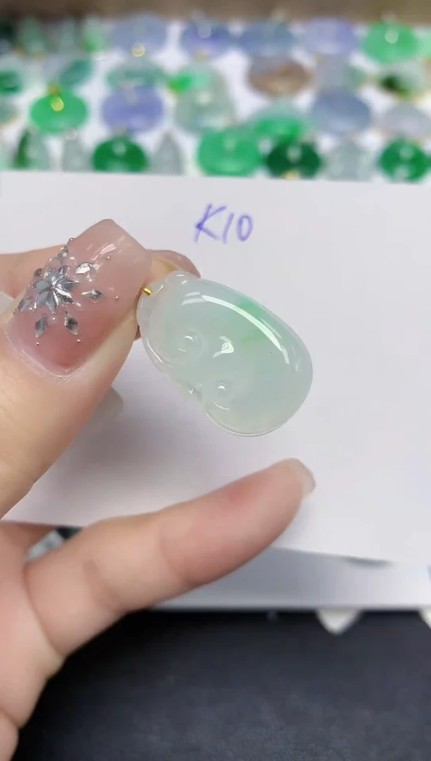 颈饰18K金镶嵌翡翠天然缅甸翡翠A货翡翠百元以上9元证书费自理