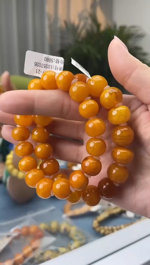 【闪购商品】蜜蜡珠宝奇石未镶嵌假一罚十，微瑕多样性发一件017.12