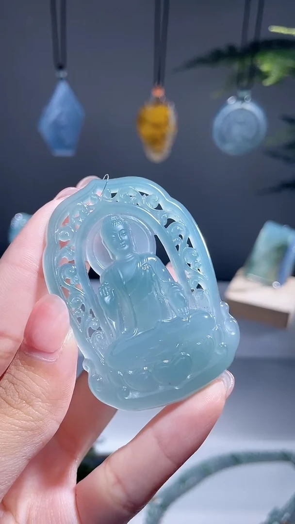 颈饰未镶嵌翡翠佛