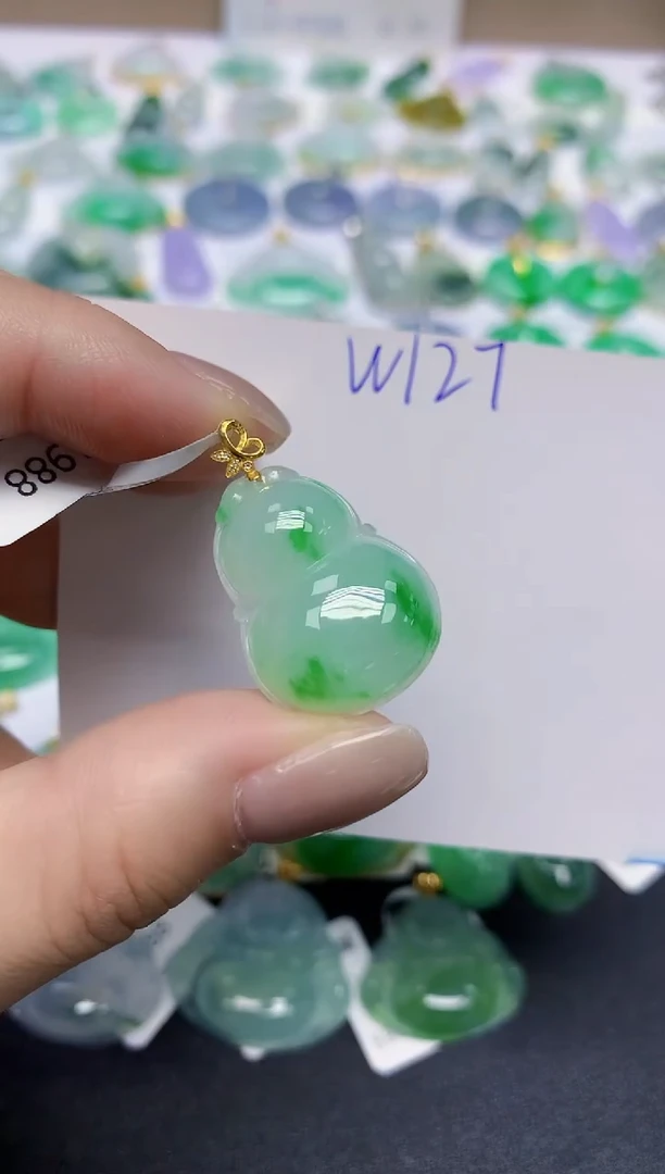 颈饰18K金镶嵌翡翠天然缅甸翡翠A货翡翠百元以上9元证书费自理
