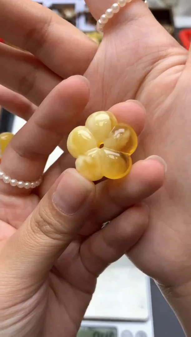 【闪购商品】琥珀珠宝奇石未镶嵌099琥珀蜜蜡花粉有纹小坑介意勿拍