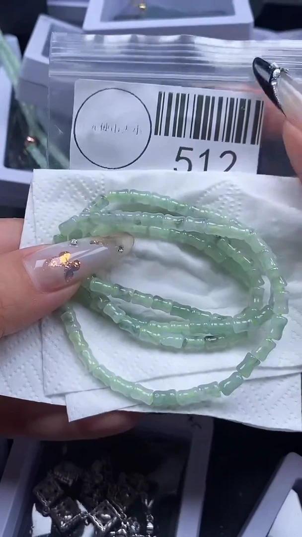 吊坠(不含链)未镶嵌翡翠512