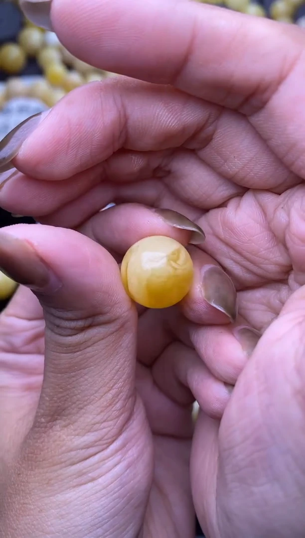 裸石琥珀未镶嵌大小姐珠宝101