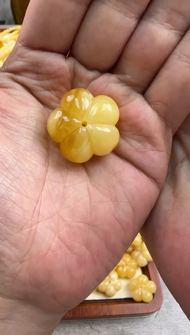 蜜蜡未镶嵌珠宝奇石微瑕