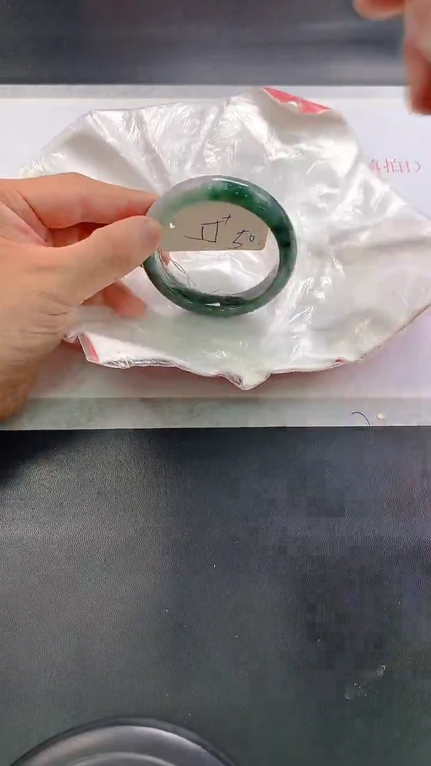 未镶嵌手镯翡翠50