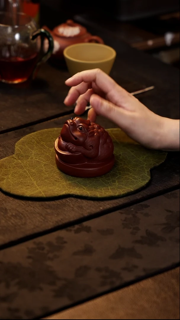 茶壶紫砂朱泥 金蟾茶宠