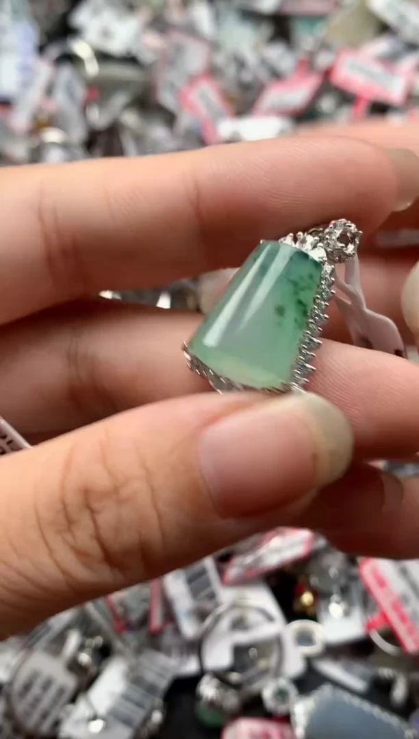 银S925镶嵌戒指翡翠天然A货缅甸翡翠