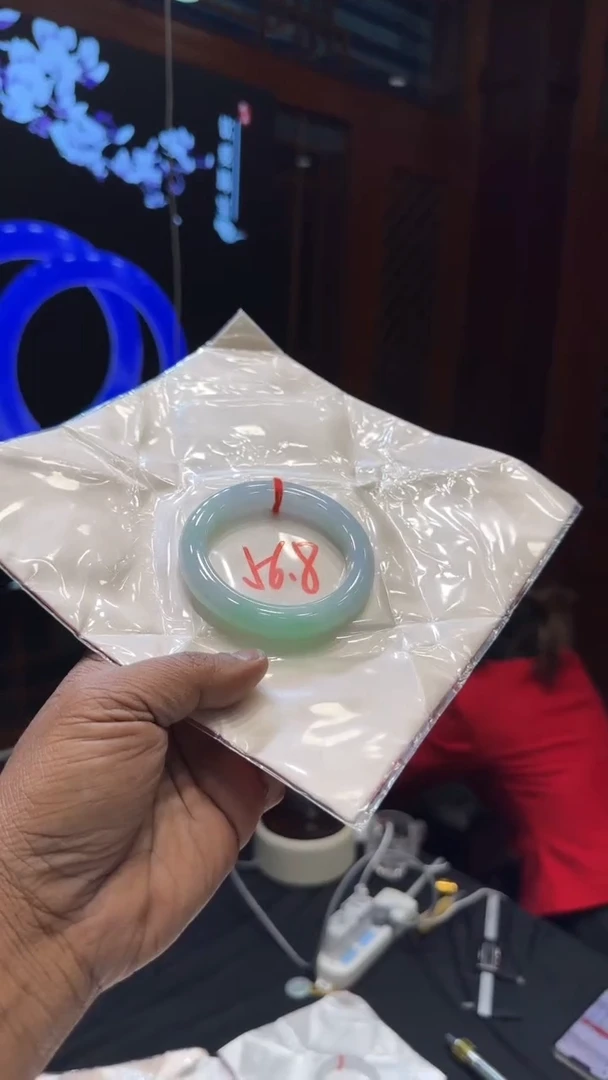 【闪购商品】翡翠手镯未镶嵌手镯