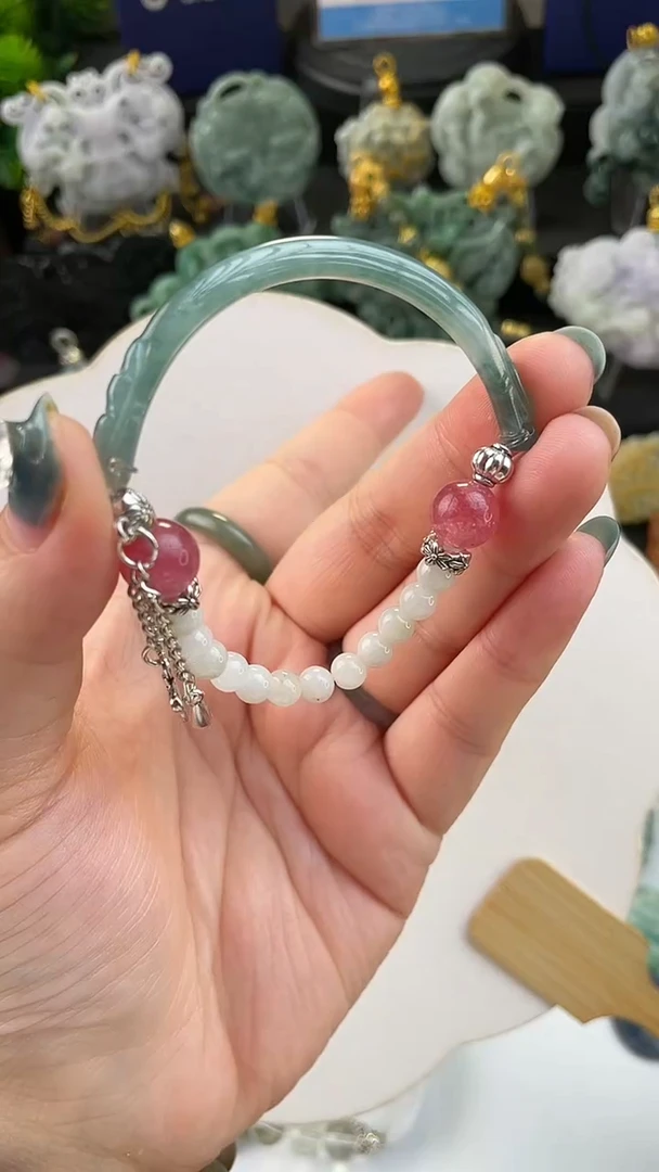翡翠未镶嵌颈饰定制翡翠