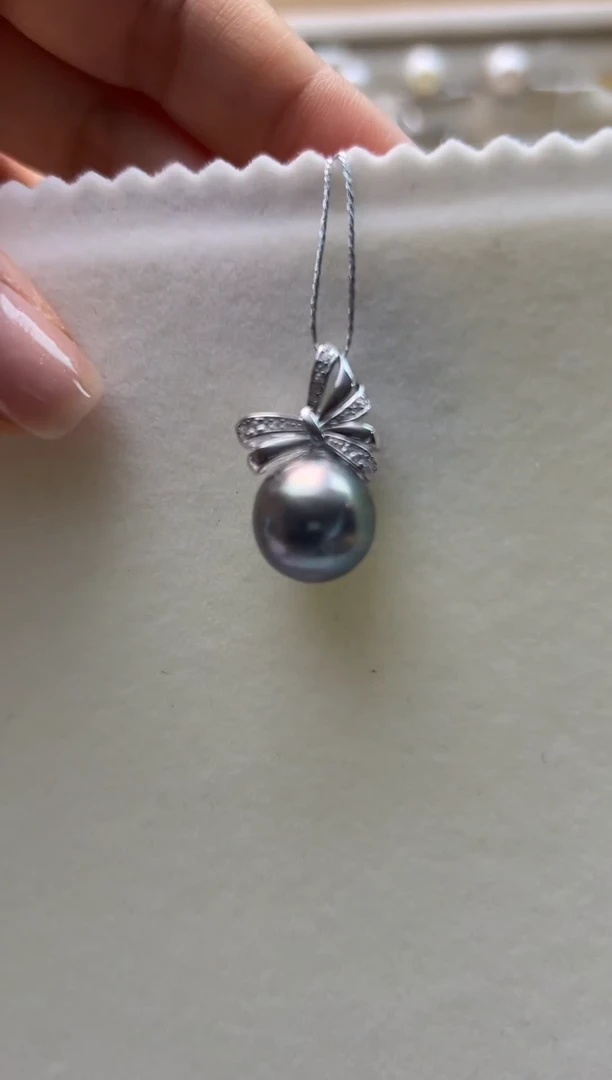 银S925镶嵌吊坠(不含链)海水珍珠12.4mm大溪地铂金灰蝴蝶结吊坠