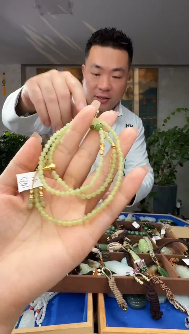 颈饰未镶嵌和田玉拍一发一