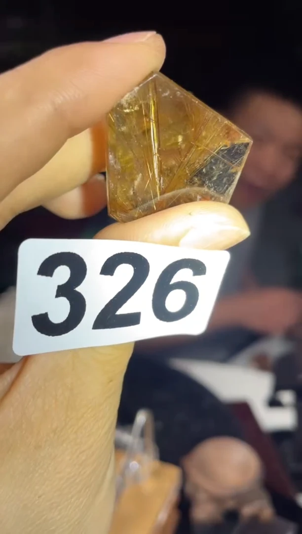 未镶嵌水晶大型摆件（非配饰）随型发晶326