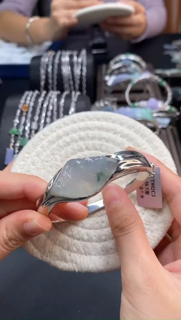 颈饰银S925镶嵌翡翠净货16514