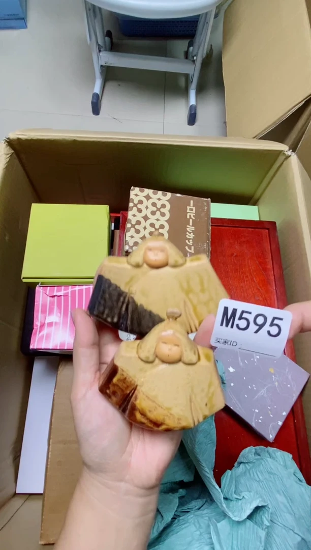 瓷片M595默认微瑕，谨慎参拍 陶瓷娃娃