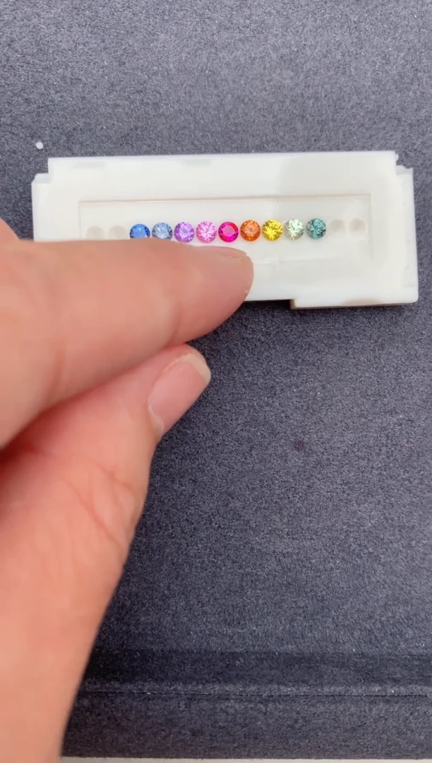 【闪购商品】彩色蓝宝石裸石未镶嵌1ct彩蓝宝套盒