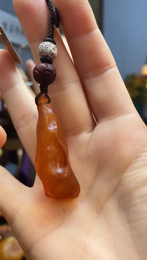 琥珀颈饰未镶嵌挂件