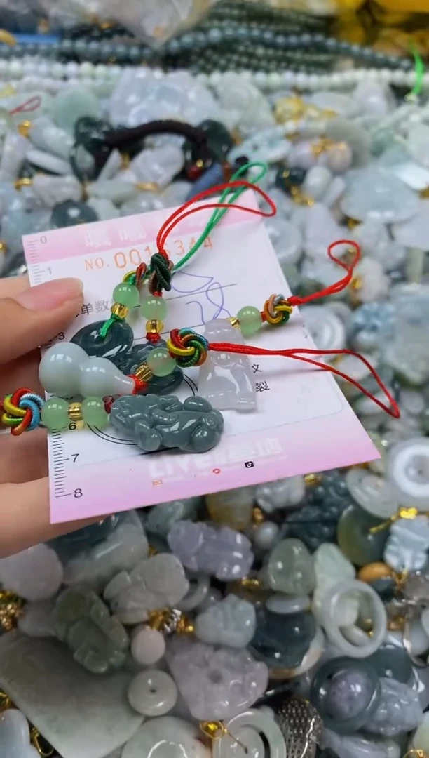 翡翠未镶嵌颈饰闪购0016344