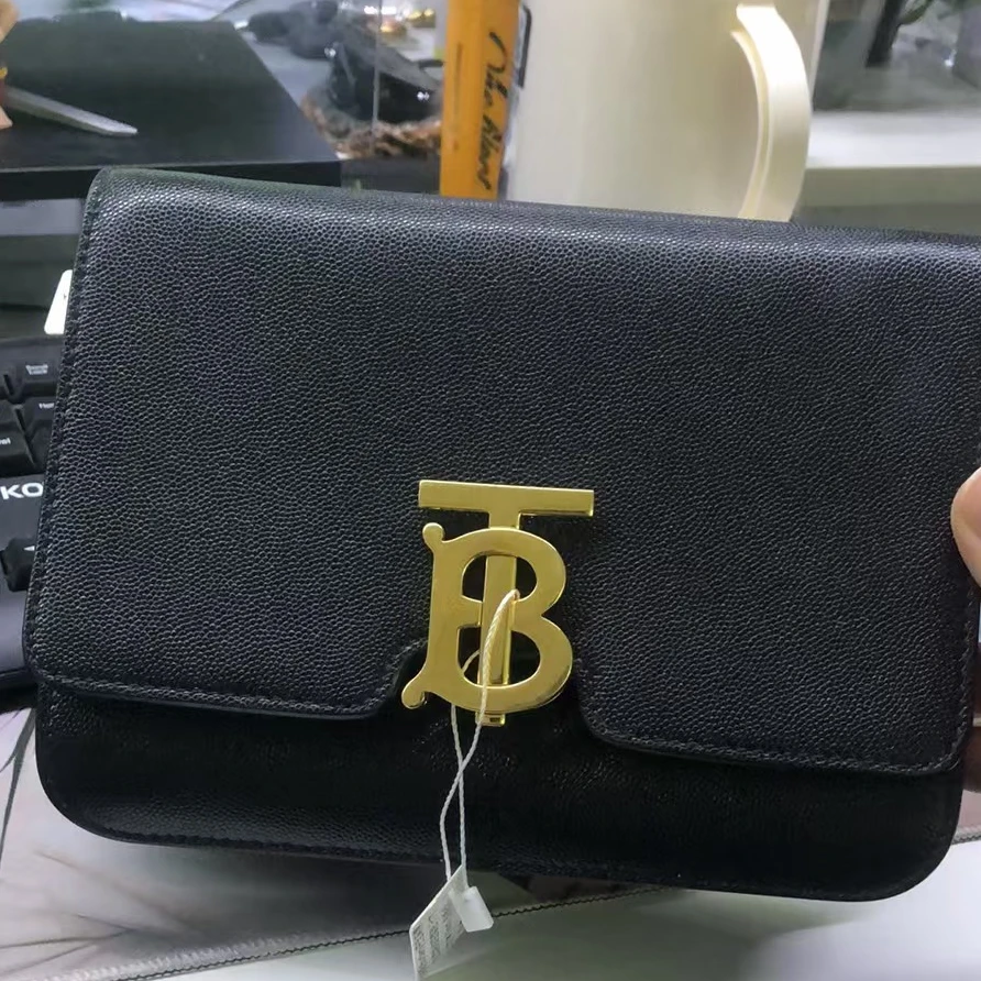 95新 BURBERRY/博柏利 【白菜】 TB豆腐包mini 黑金/BGC201370046