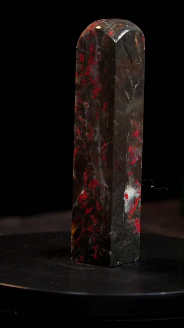 昌化石水墨梅花鸡血石稀少品种