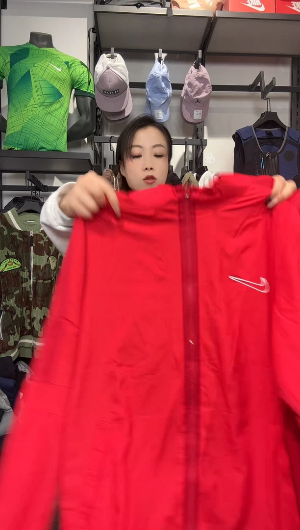 1588编码 耐克卫衣服饰过款为准 尺码185