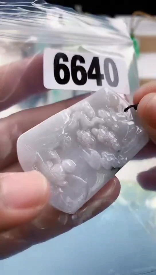 【闪购商品】翡翠挂件未镶嵌天然翡翠吊坠挂件
