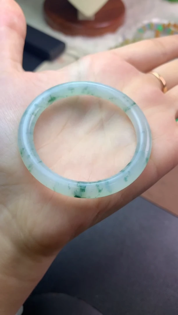 未镶嵌定制翡翠毛货